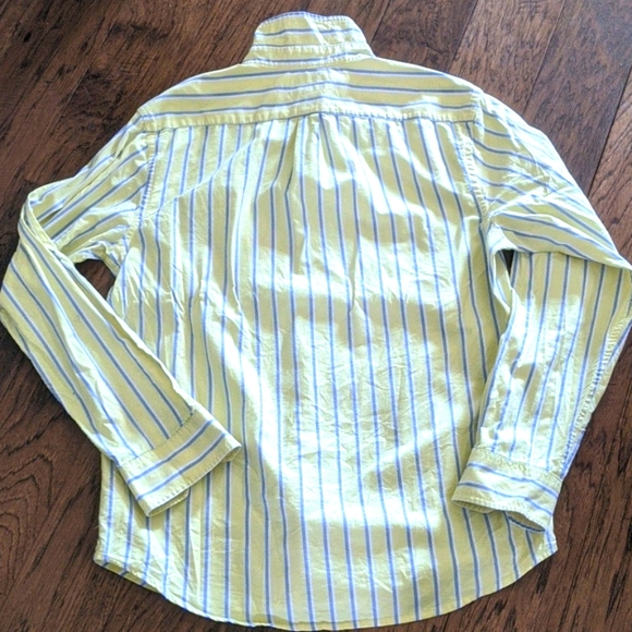 3 for $30 GAP-  Yellow & Blue Vintage Wash shirt - Picture 3 of 4